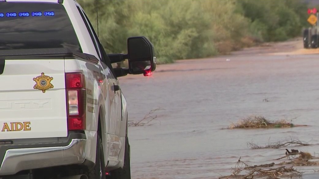 Multiple people rescued following AZ flooding