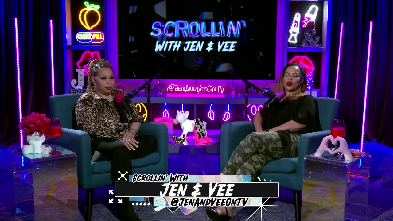 Kitty Cat Cheese | Scrollin' With Jen & Vee