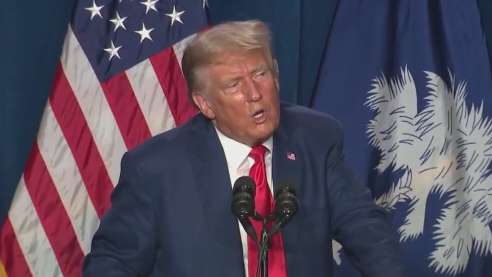 Judge imposes partial gag order on Trump