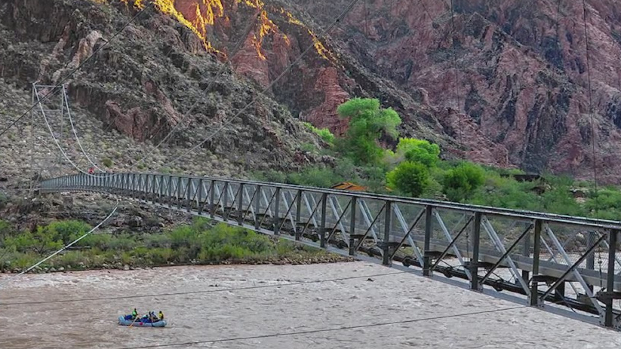 Silver Bridge temporarily closes in Grand Canyon National Park