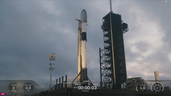 SpaceX Falcon 9 launches new batch of Starlink satellites