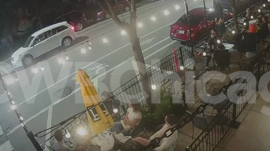 Chicago bar patrons scramble as gunfire rings out