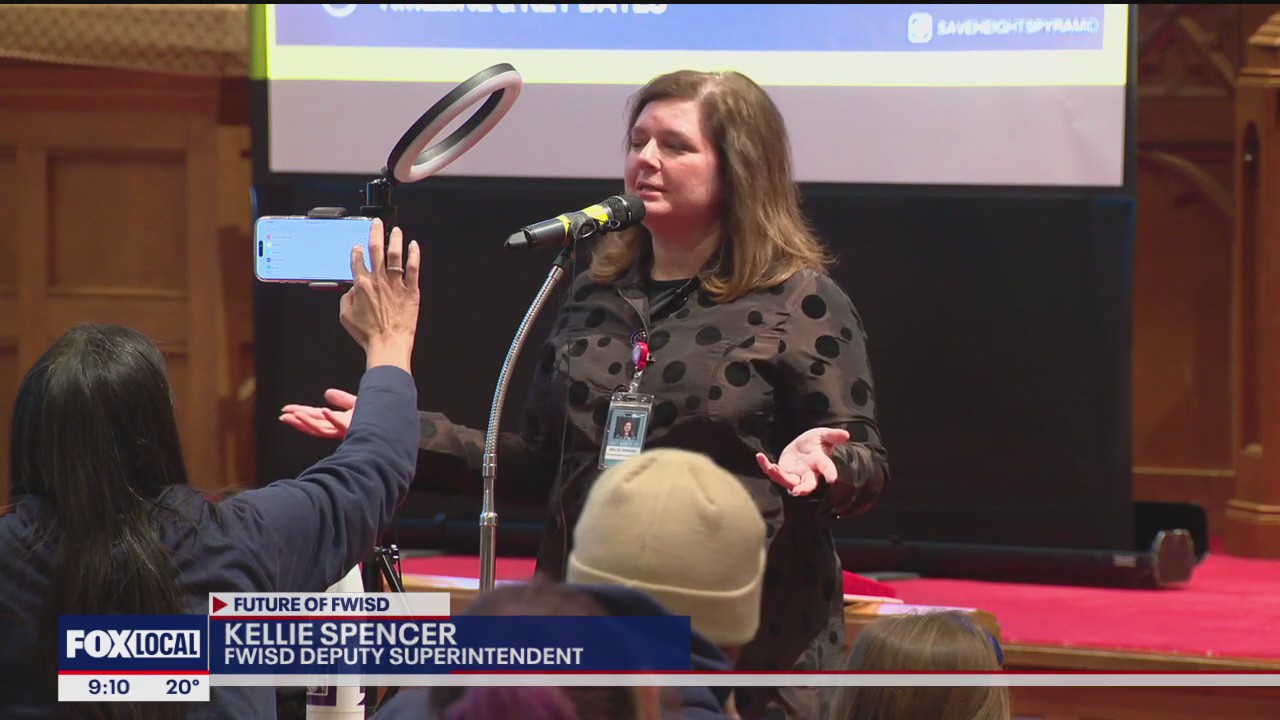 FWISD tries to ease fears over school closures