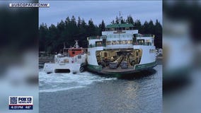 Divers off Seattle inspect grounded ferry after it loses power, runs aground