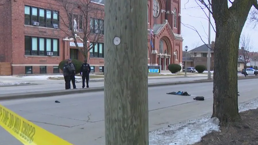 Driver hit Milwaukee pedestrian near Layton and Greenfield, grave ...