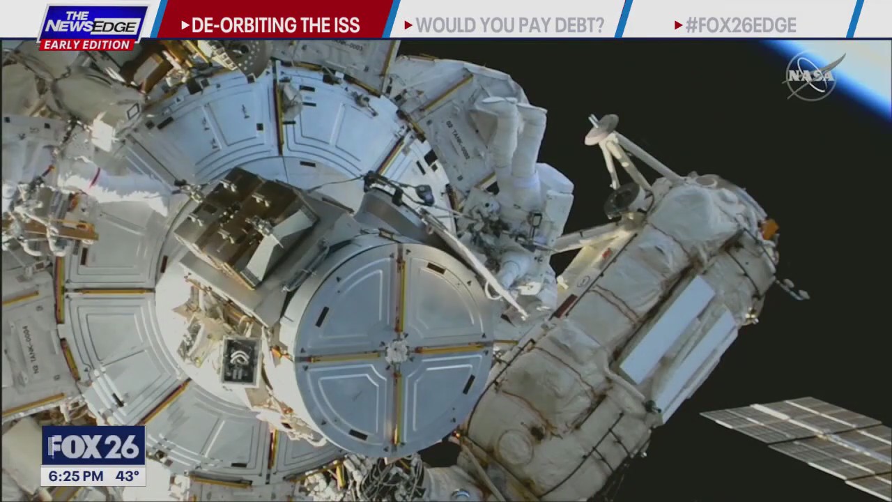 NASA plans safe de-orbiting and landing of ISS