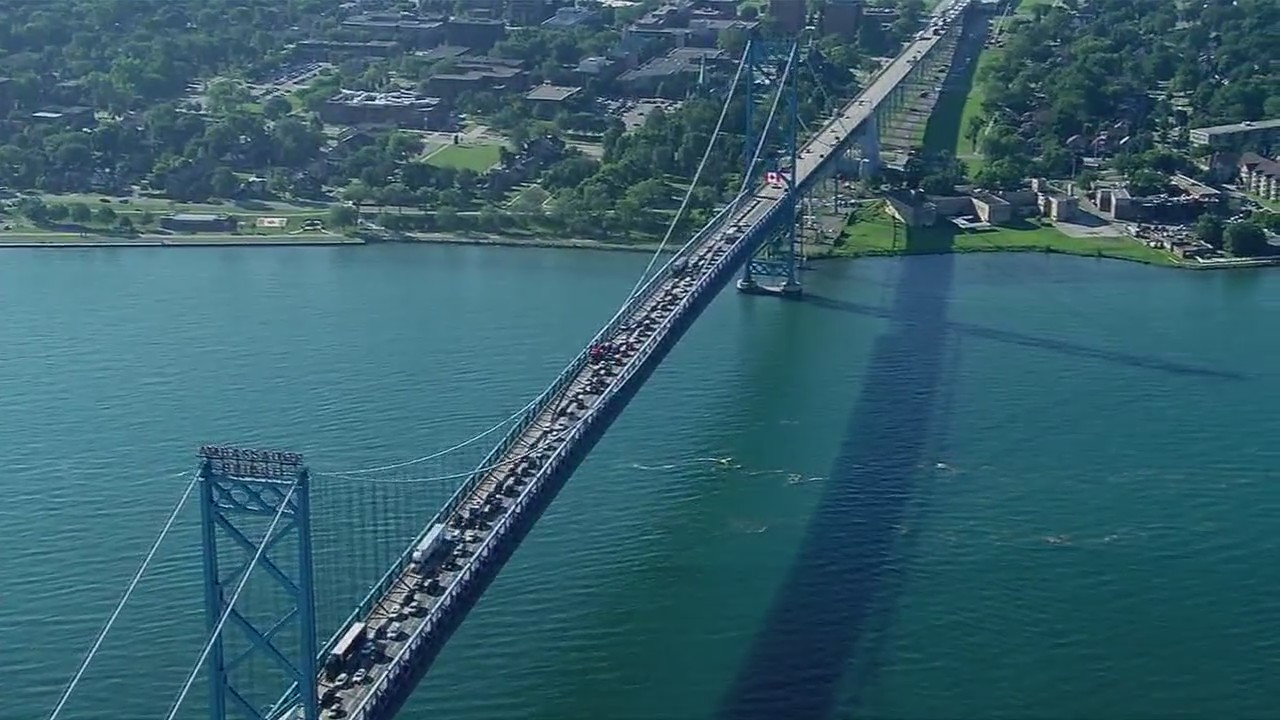 Computer outages across US impacting travelers at Detroit-Windsor border