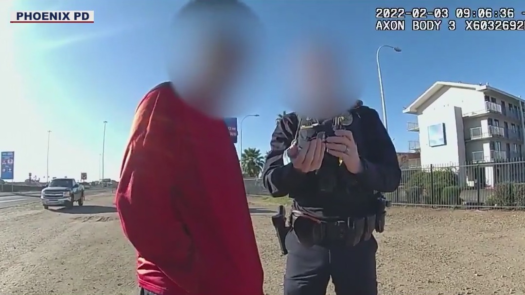 'Hi mom': Phoenix Police reunite missing man with his mother