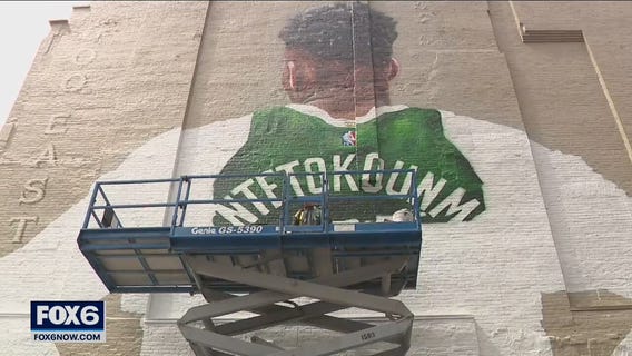 Giannis Antetokounmpo mural in Milwaukee