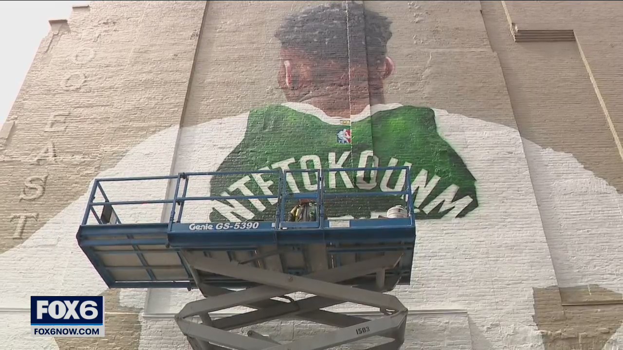 Giannis Antetokounmpo mural in Milwaukee