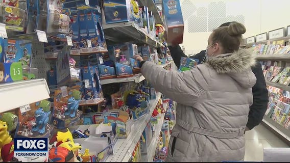 Last-minute shoppers seek extra 'special' gifts amid tough year