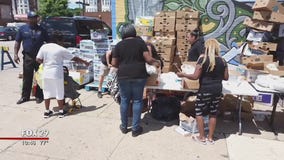 Philadelphia police officers give back to community in 35th District