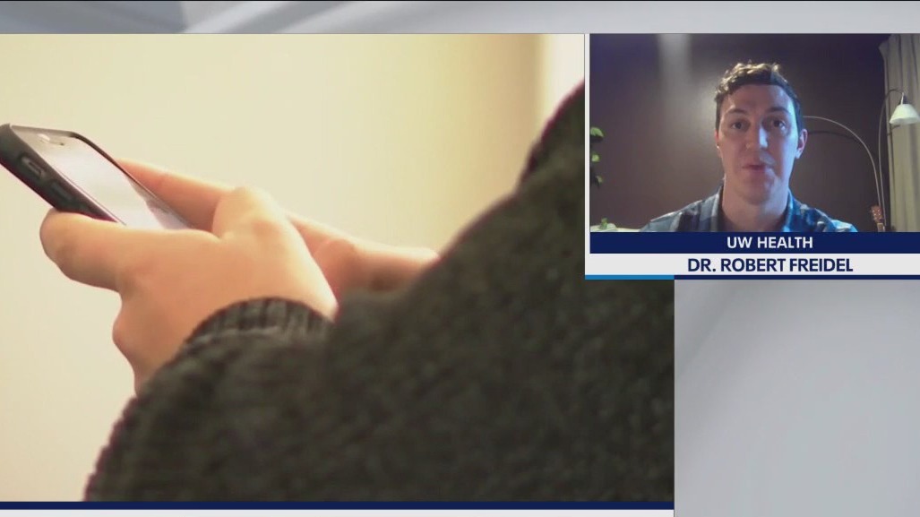 Kids with smartphones: Risk of obesity, depression