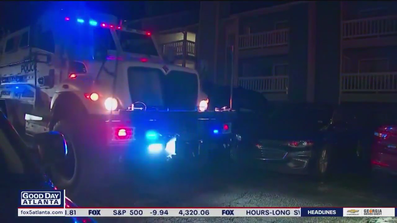 Gunfire leads to Marietta SWAT standoff | FOX 5 Atlanta