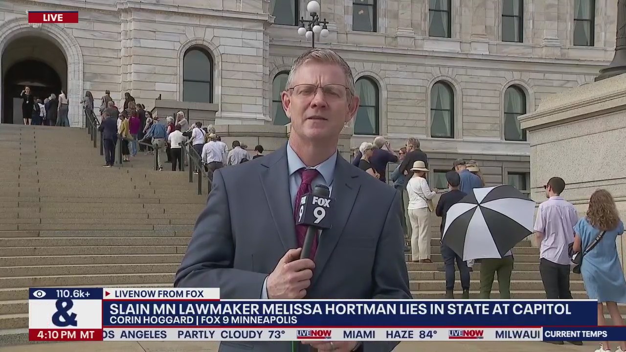 Minnesota Lawmakers rest in state at Capitol