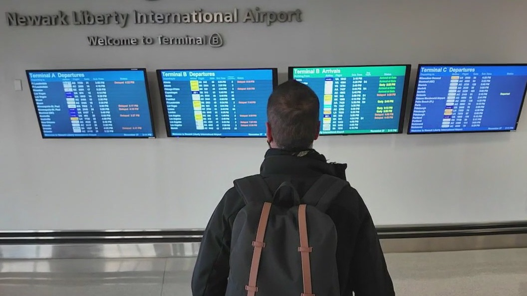 FAA warns controller shortage may disrupt travel