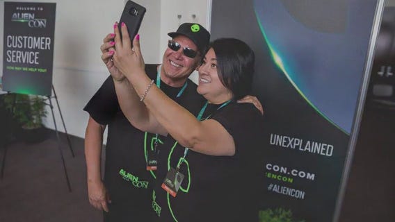 Catch AlienCon in Pasadena this weekend