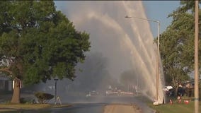 Water shoots into air after massive main break in Norwood Park