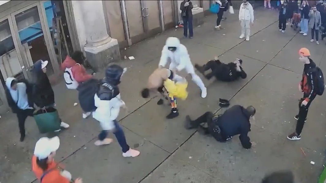 Police make more arrests after Times Square attack