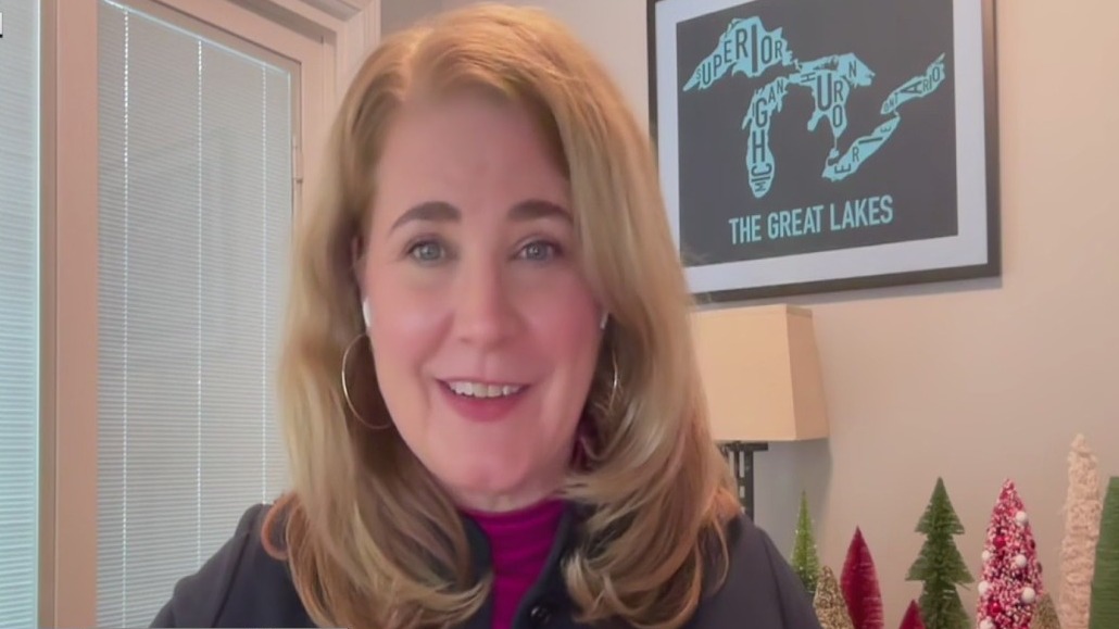 Cars.com editor shares holiday car buying tips