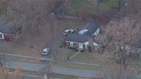 SkyFOX over police manhunt in Redford for murder suspect
