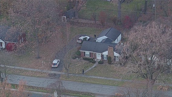 SkyFOX over police manhunt in Redford for murder suspect