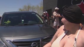 Arizona teen battling cancer surprised with new car