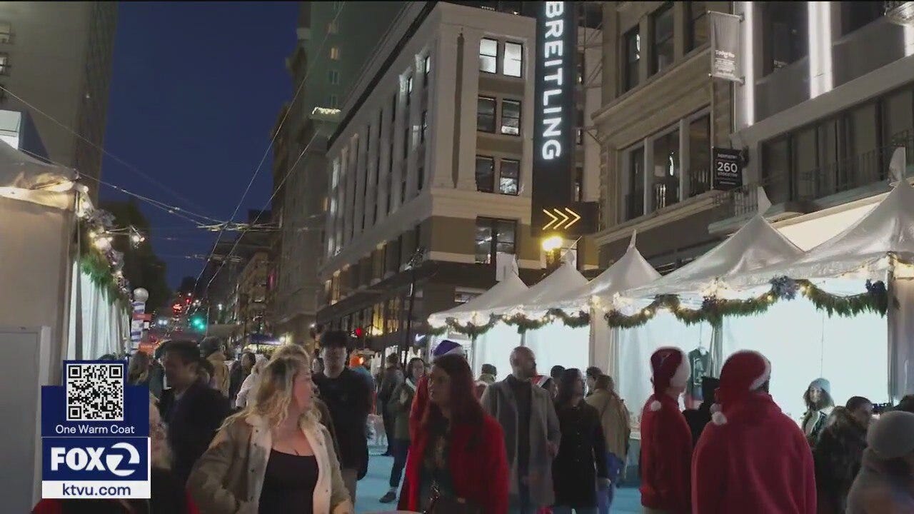 Holiday crowds return to Union Square as Winter Walk opens
