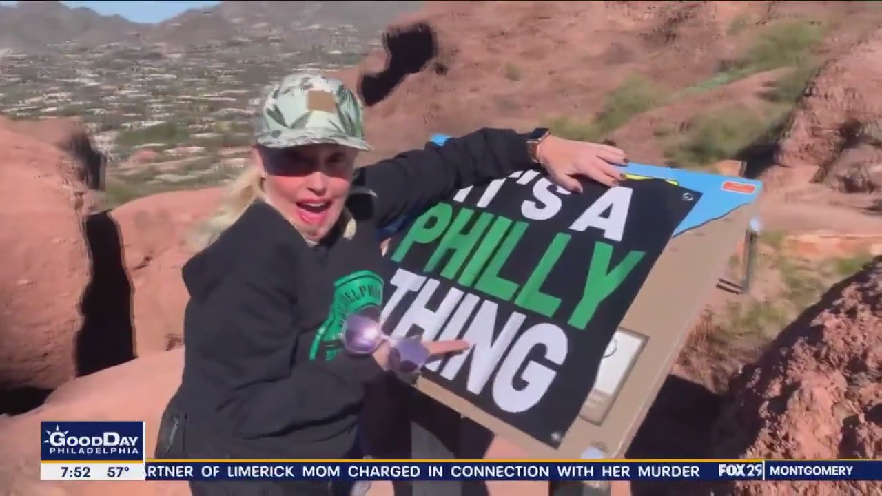 Hiking Philly style: Jenn finds Eagles, Chiefs fans hiking on Camelback Mountain in Phoenix