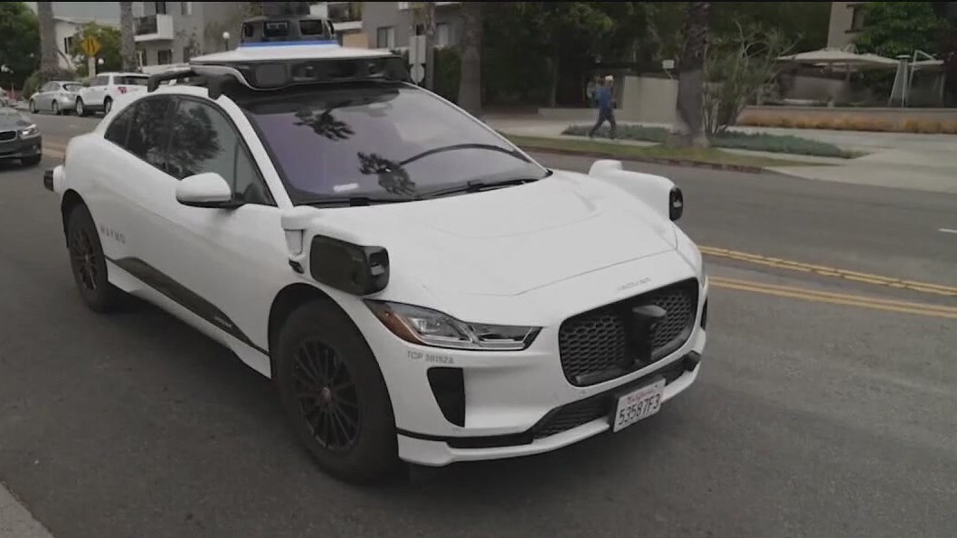 Woman gives birth inside Waymo in San Francisco