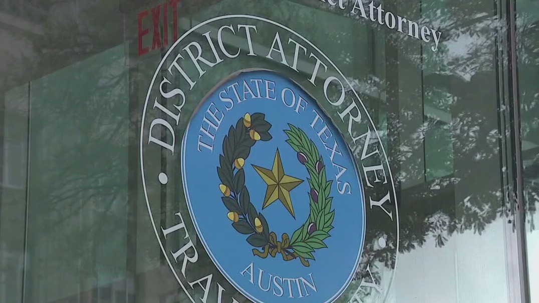 Travis Co. assistant DA retires after arrest