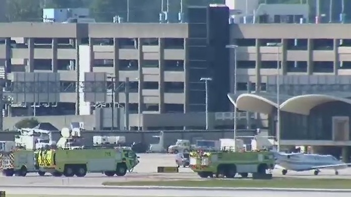 Emergency landing at Milwaukee airport