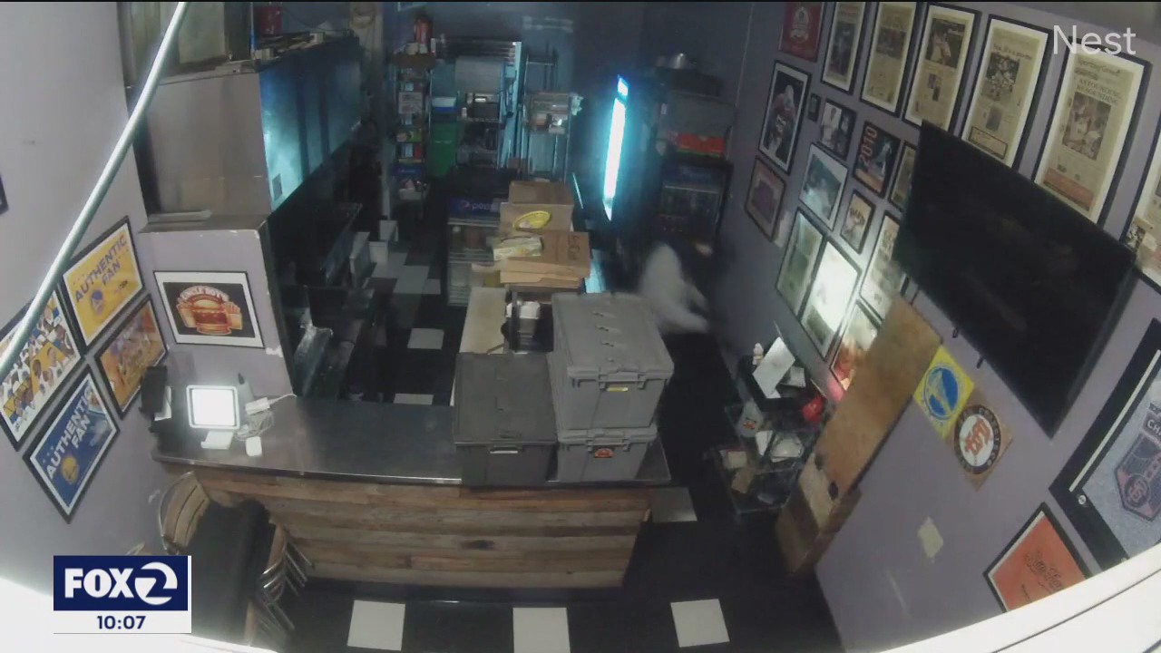 Burger joint burglars come up empty-handed