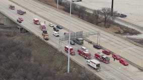 Hazmat situation on I-55 closes all lanes of expressway