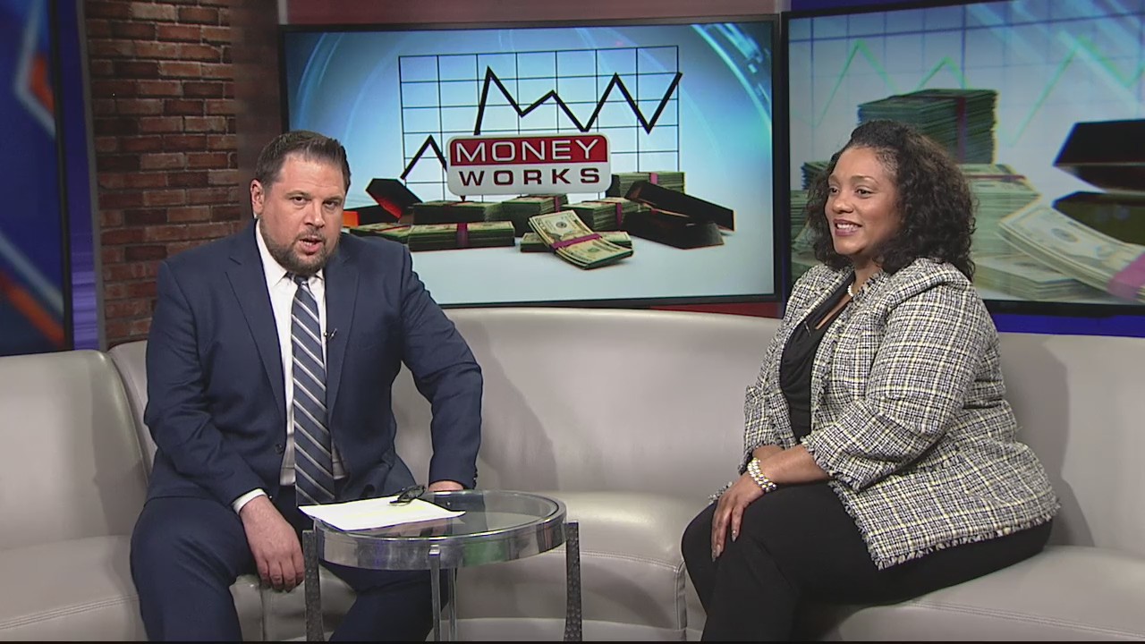 Money Saving Monday: How to Avoid the Pitfalls of Mixing Personal and Business Credit