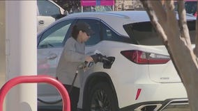 Illinois gas prices drop amid recession fears, pre-summer lull: AAA