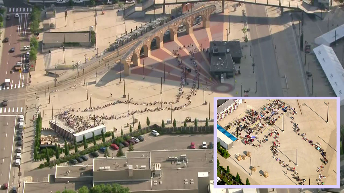 Long lines for Taylor Swift merch in Mpls
