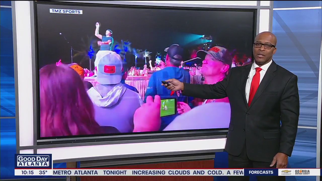 Packers fan caught watching game at concert