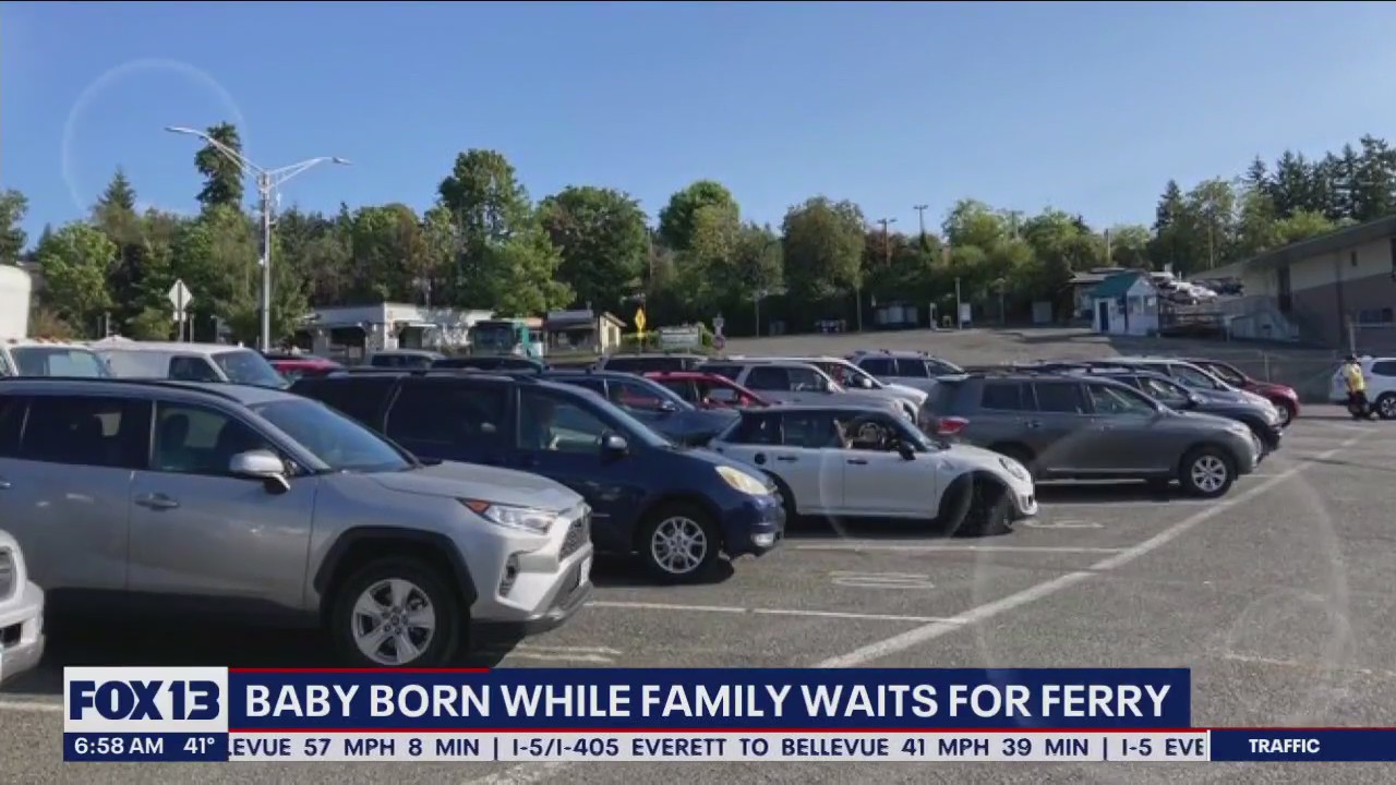 Baby born while family waits for ferry