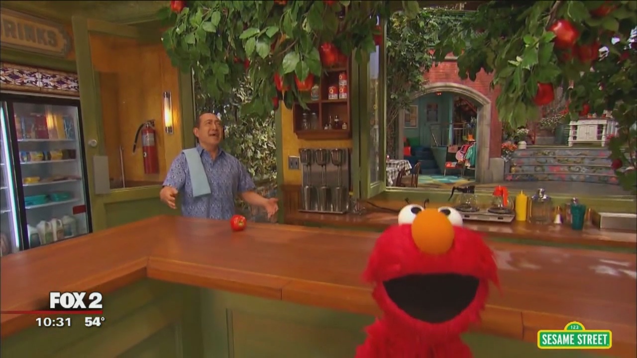 Elmo joins Jessica on FOX2 News Morning: The Nine | FOX 2 Detroit