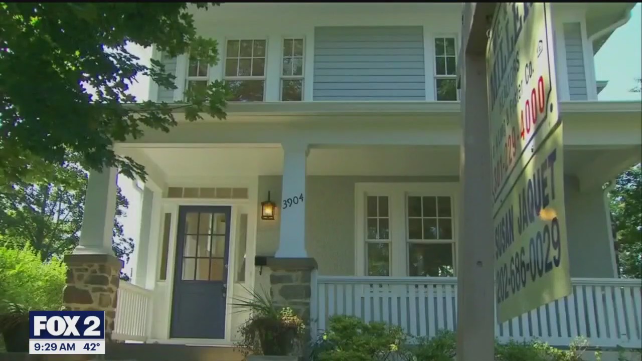 Single women are buying more homes than men