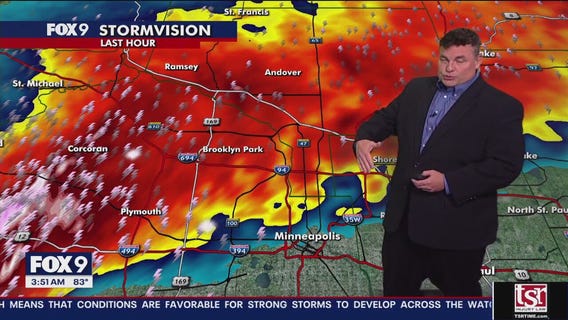 MN weather: Storms pushing into Twin Cities - 3:50 a.m. update