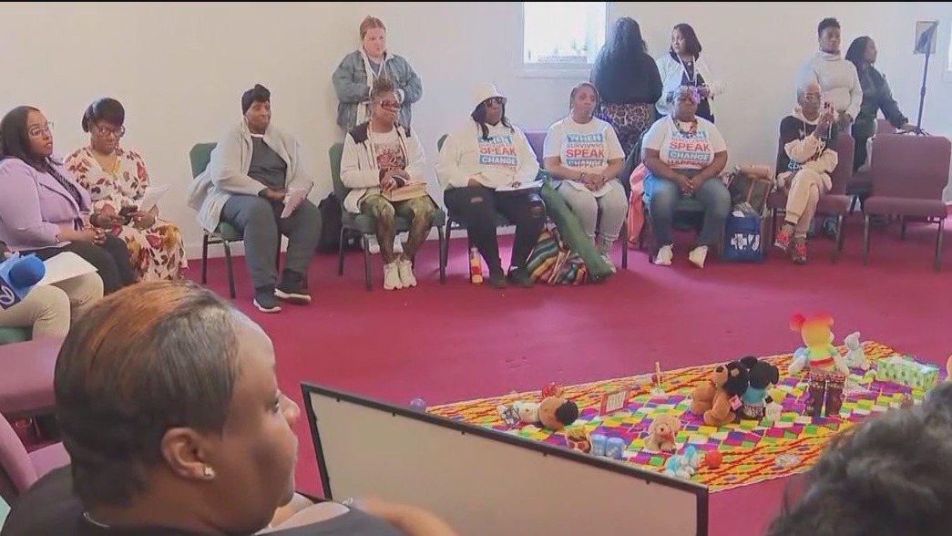 Healing vigil held at South Side church to honor homicide victims