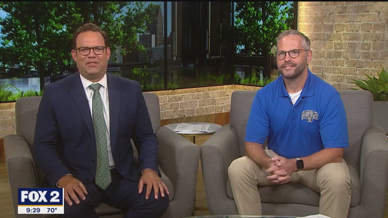 Preparing for the Woodward Dream Cruise in Ferndale