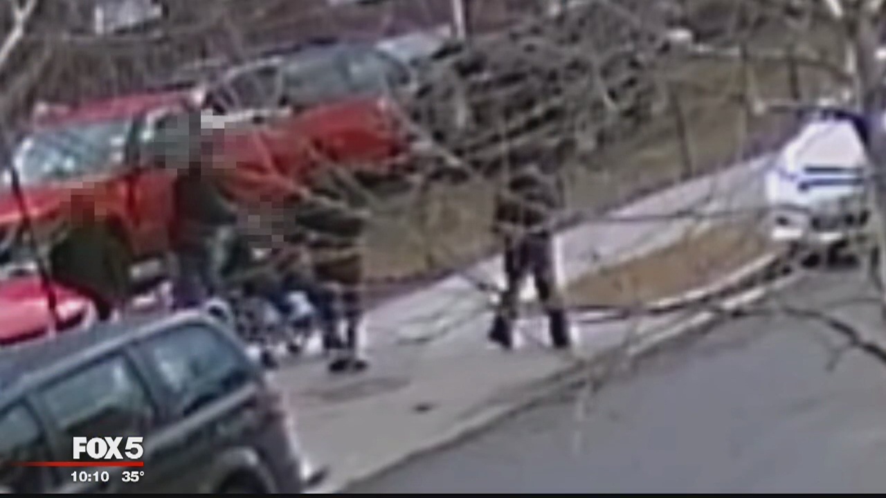 81-year-old man in wheelchair robbed by armed suspect in DC | FOX 5 DC