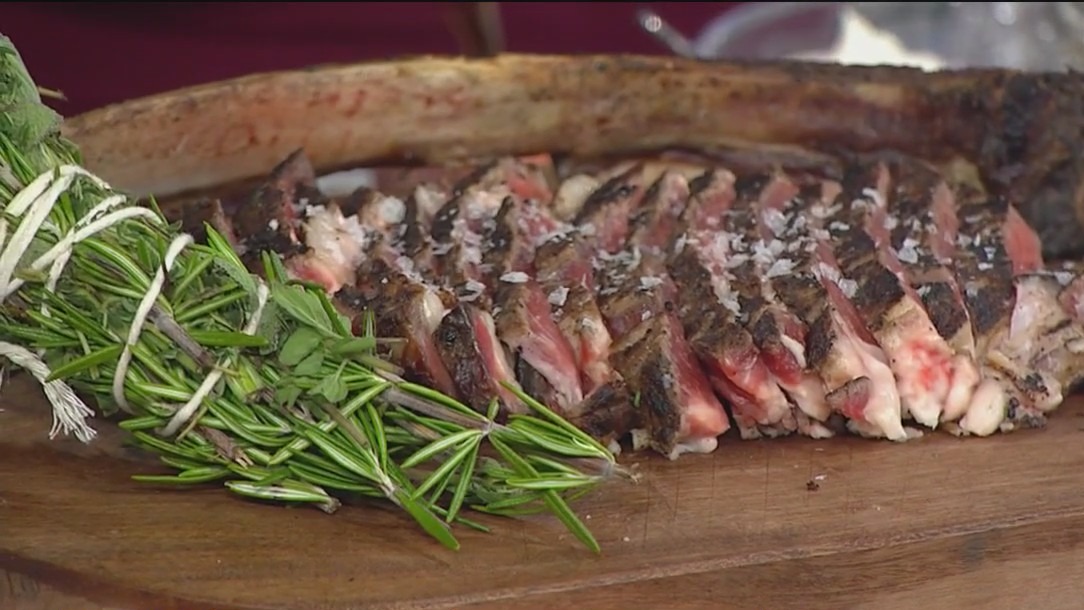 Chicago’s Maple & Ash celebrates 10 years of modern steakhouse flair