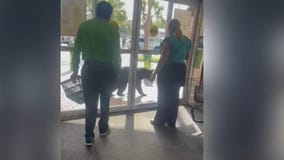 Bear spotted outside Florida Publix