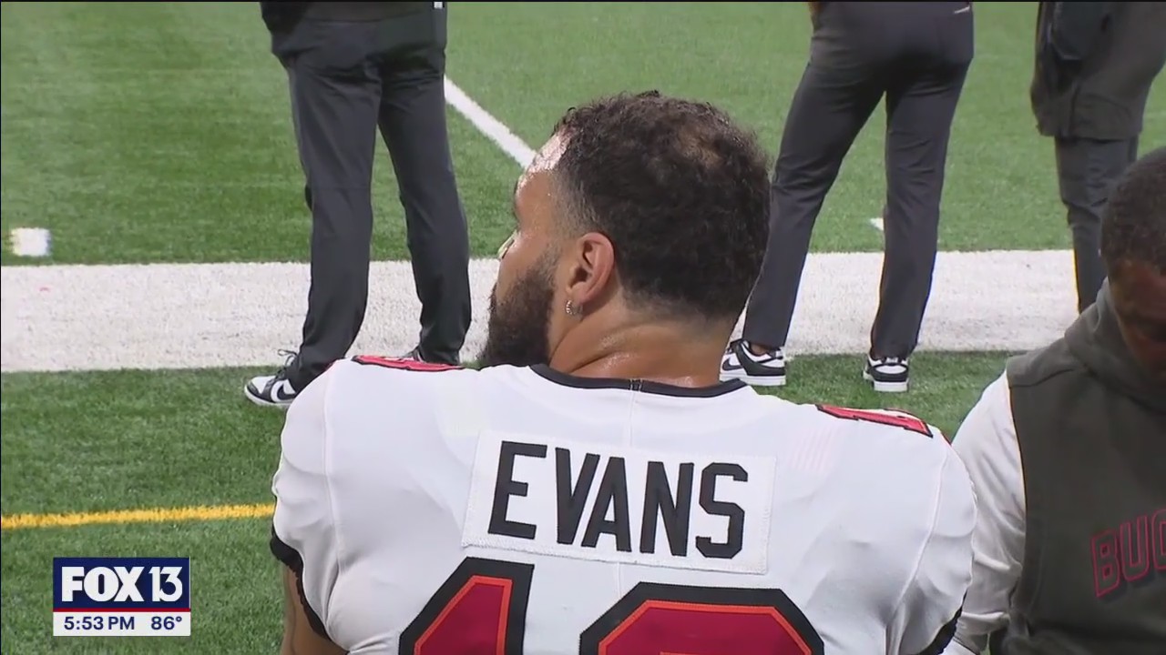 Mike Evans injured during Monday's game in Detroit