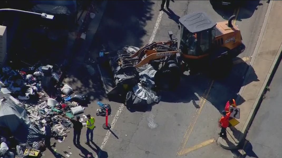 Crews clean up Brentwood encampment site