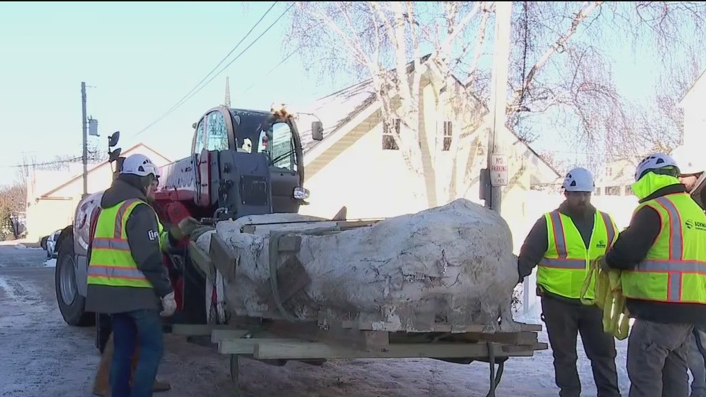 'Dinosaur mummy' brought to Winona State